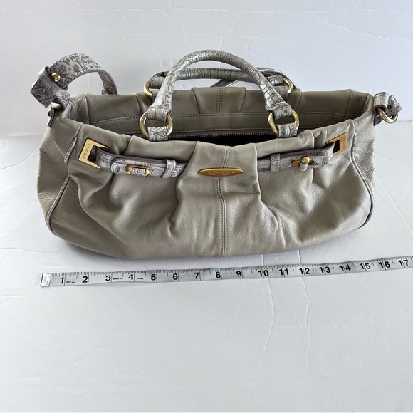 NWT Vintage Brahmin Top Handle Satchel in Cream and Gold Croc Detail - Picture 9 of 14